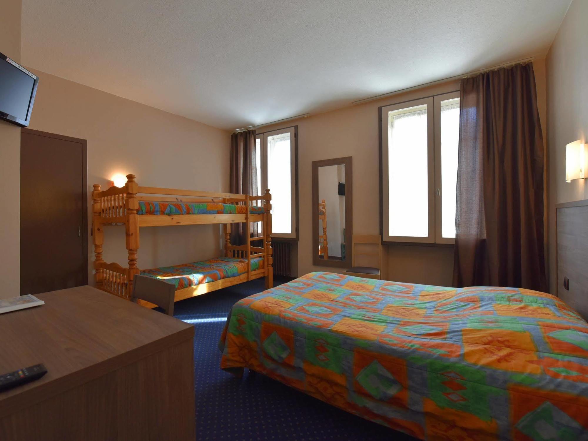 Logis Hotel Saint Jacques Валанс Экстерьер фото