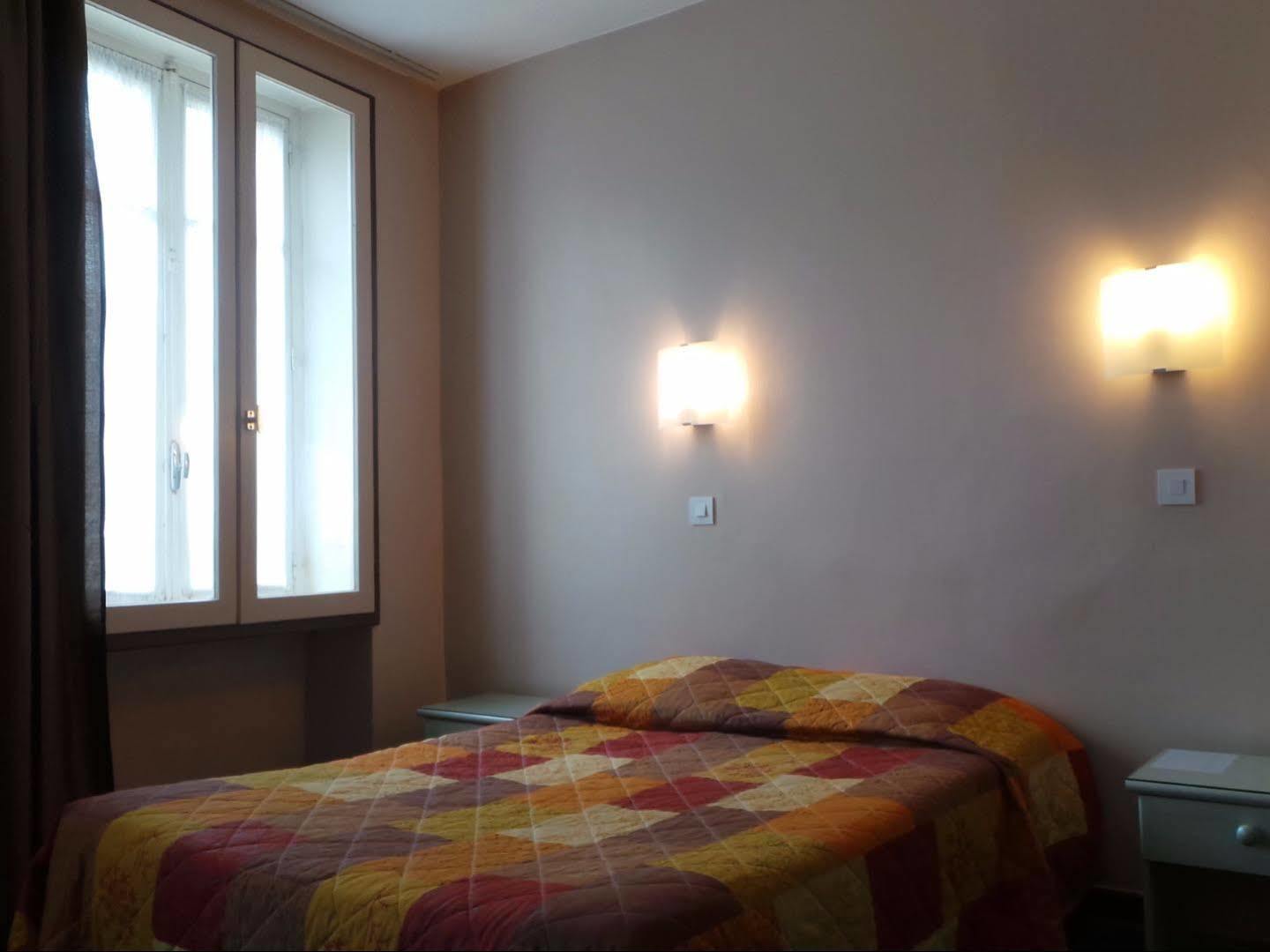 Logis Hotel Saint Jacques Валанс Экстерьер фото